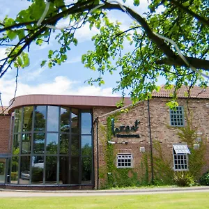 Lazaat Hotel Skidby
