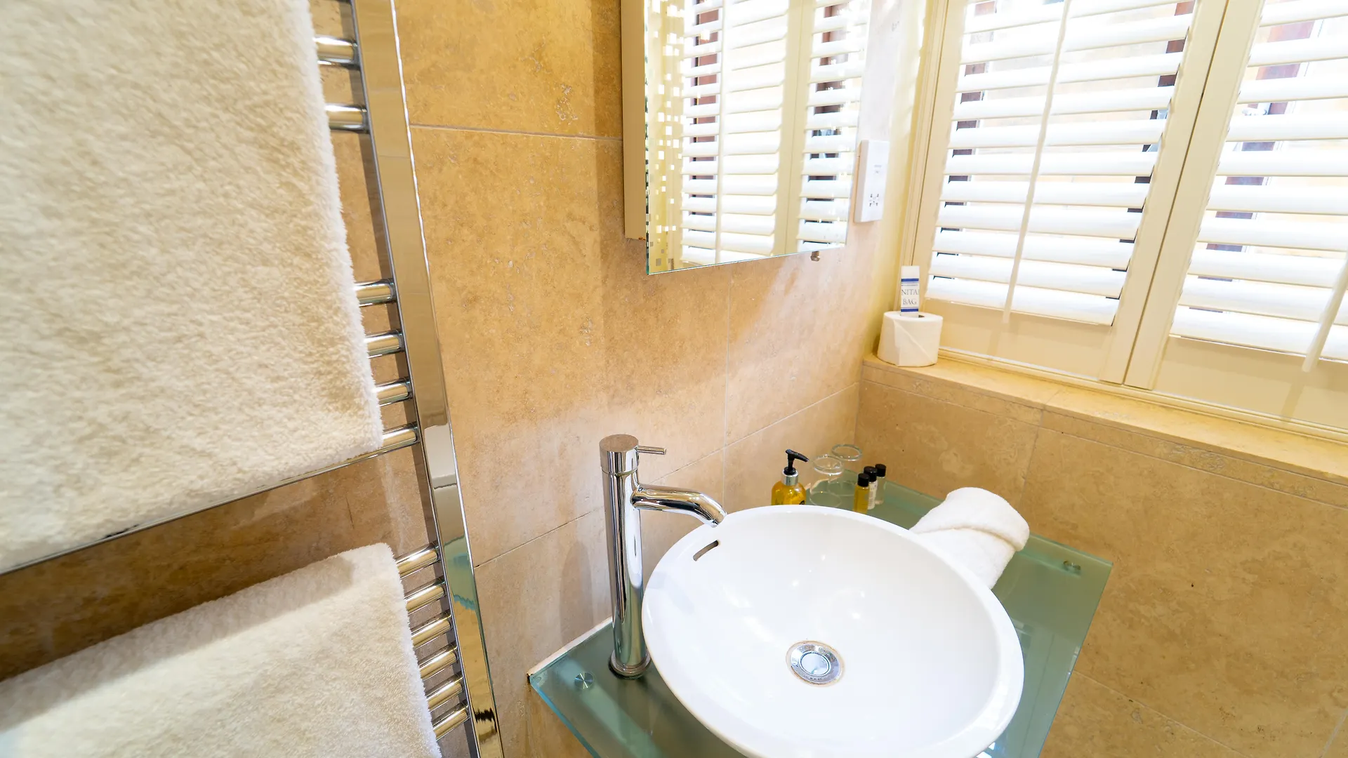 Brooks Guesthouse Bath 4*,