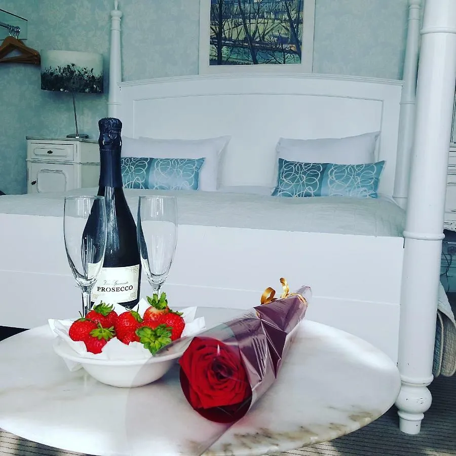 Pensionat Brooks Guesthouse Bath